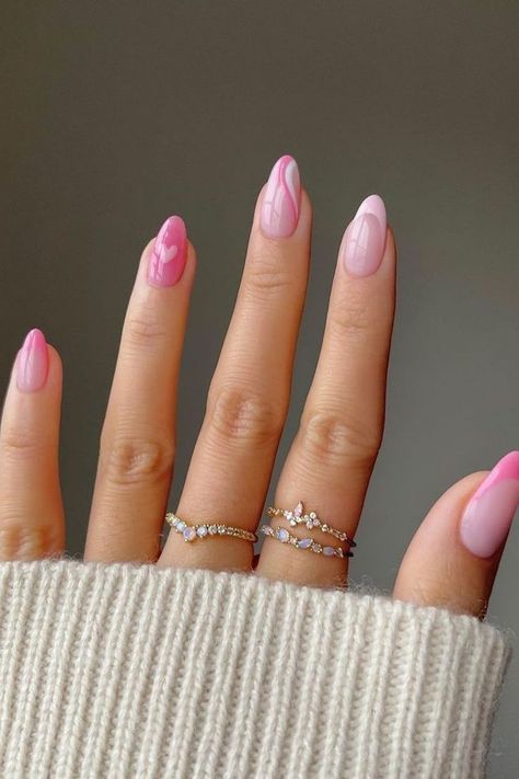 pink almond nails Almond Nails Pink, Almond Gel Nails, Cute Pink Nails, Lavender Nails, Nude Nail Designs, Nagel Tips, Swarovski Nails, Summery Nails, Girly Acrylic Nails