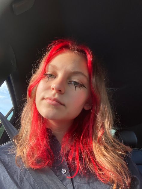 2 Front Pieces Of Hair Dyed Red, Two Front Strands Of Hair Dyed Red, Hair Dyed Underneath And Front Strands, Two Red Streaks In Front Of Hair, Red Hair Dye Underneath Blonde, Half Red Half Blonde Hair Underneath, Red Front Hair Strands, Red Underdye Hair Blonde, Brown Hair With Red Front Pieces