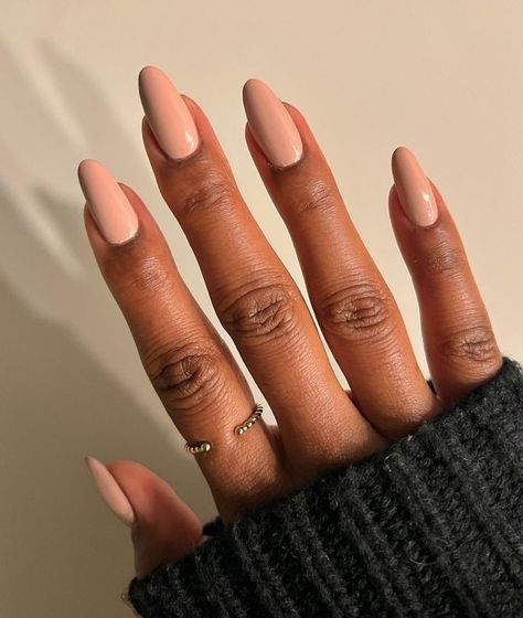 Nail Colour For Tan Skin, Black Women Manicure, Neutral Nails For Black Women, Nails Dark Hands, Nail Color Black Women, Manicure Black Women, Nail Colors Black Women, Nude Nails Brown Skin, Simple Nails Black Women