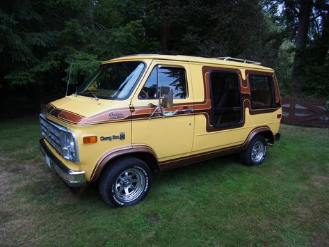 Awesome 70s chevy van Chevy G20 Van, Chevy G20, Vans Painted, 70s Cars, Chevy Van, Custom Vans, Classic Cars Trucks, Yes Please, Wagons