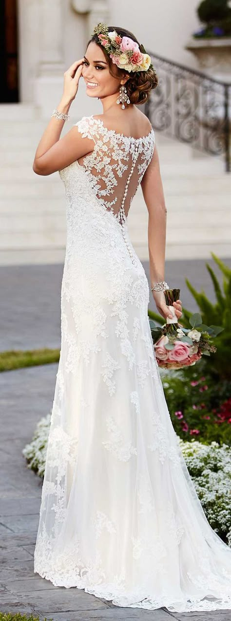 The 11 most popular wedding dresses on Pinterest                                                                                                                                                                                 More Baju Kahwin, Boho Wedding Dress Bohemian, Popular Wedding Dresses, 2016 Wedding Dresses, Stella York, White Wedding Dress, Bohemian Wedding Dresses, A Wedding Dress, Mod Wedding