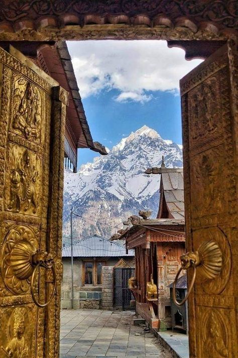 The doorway to the spiritual realm...!🏵️ The celestial Kinner Kailasha as seen from Kalpa , Himachal Pradesh 😍🙏 📸: Kamal Raj sir Bhagwan Shiv, Travel Destinations In India, India Travel Places, Mountains Aesthetic, Spiritual Realm, Nepal Travel, Beautiful Locations Nature, Himachal Pradesh, Bhutan