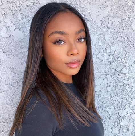 Skai Jackson Instagram, Relaxed Hair With Highlights, Cute Hair Colors On Black Women, Skai Jackson Hair, Brown Highlights Black Women, Highlights On Black Hair Black Women, Black Women Highlights Hair, Balayage Hair On Black Women, Hair Highlights For Brown Skin