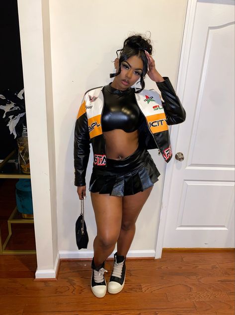 Rick Owned Outfit Girl Black, Motorsport Outfit Black Women, Red Rick Owens Outfit Black Women, Rick Owned Outfit Girl, Christianzerote Outfits, Skirt Shein Outfits, Shein Rick Owens Outfit, Baddie Concert Outfits Winter, Leather Skirt And Jacket Outfit