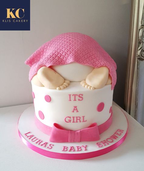 Baby Shower Cake - It's A Girl! Vanilla sponge cake with chocolate sponge baby's bottom. Baby Bottom Cake, Baby Shower Pasta, Baby Shower Cupcake Cake, Diy Baby Shower Centerpieces, Baby Shower Cake Designs, Baby Shower Girl Diy, Pink Gold Baby Shower, Animal Birthday Cakes, Baby Shower Table Decorations