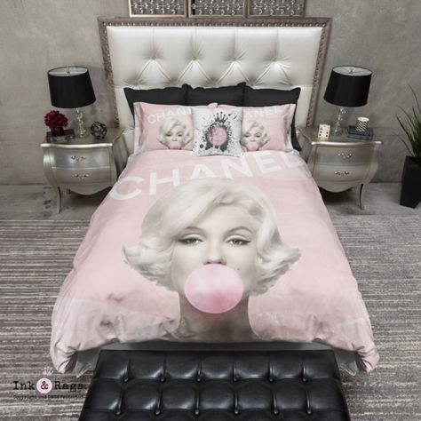 Paris and Eiffel Tower and Fashion Themed Bedding and accessories. Marilyn Monroe Bubble Gum, Marilyn Monroe Bedroom, Marilyn Monroe Room, Mom Room, Adult Bedding, Glam Bedroom, King Pillows, Interior Designing, Duvet Covers Twin