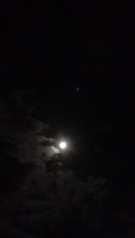 Full Moon Pics Night, Bulan Aesthetic Night, Full Moon With Clouds, Weather Snap, Mlm Aesthetic, Full Moon Pictures, Full Moon Photography, Sky Angel, Band Tattoos For Men