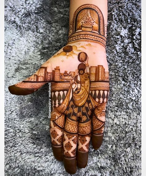 Mehendi Pics, Karwachauth Mehndi, Karva Chauth Mehndi Designs, Round Mehndi Design, Karma Tattoo, Palm Mehndi Design, Karva Chauth, New Bridal Mehndi Designs, Very Simple Mehndi Designs