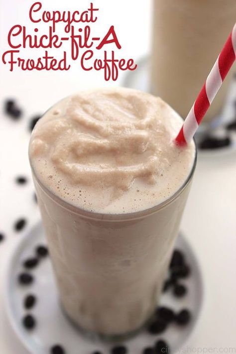 Frosted Coffee Recipe, Coffee Frosting Recipe, Frosted Coffee, Copycat Chick Fil A, Frosted Lemonade, Frozen Coffee, Coffee Recipe, Coffee Drink Recipes, Frozen Drinks