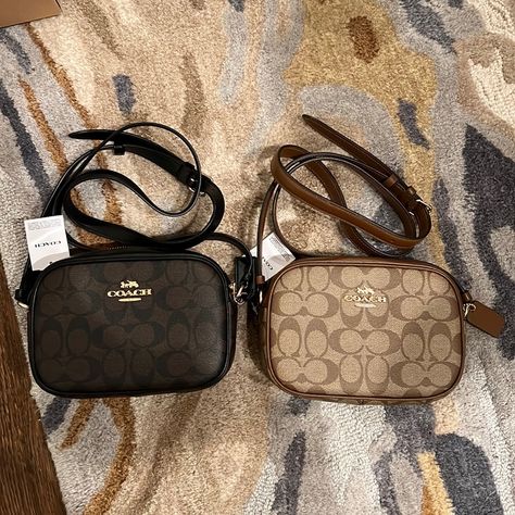 Coach Camera Bag Outfit, Coach Camera Bag, Brown Coach Bag With Zipper, Brown Coach Bag With Wrist Strap, Brown Coach Shoulder Bag With Branded Hardware, Brown Coach Purse, Brown/black Coach Bag, Gold Hardware, Chestnut