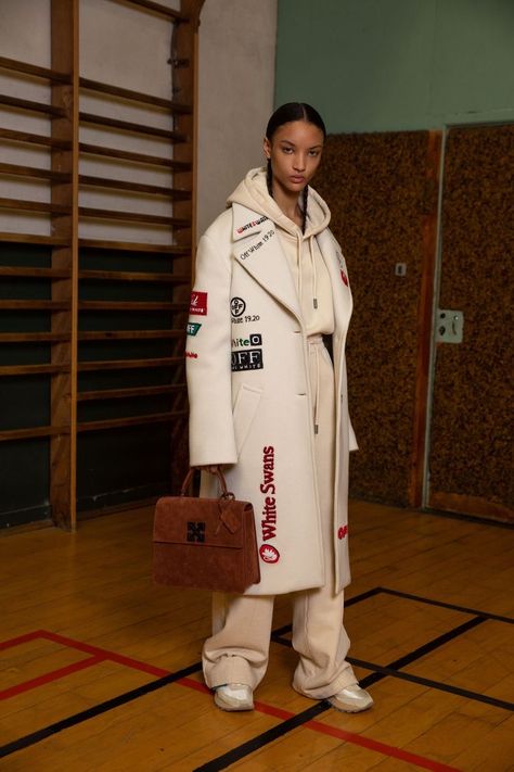 Off White Fashion, White Coat, Virgil Abloh, 가을 패션, Mode Inspiration, White Fashion, Pre Fall, Missoni, Fashion Collection