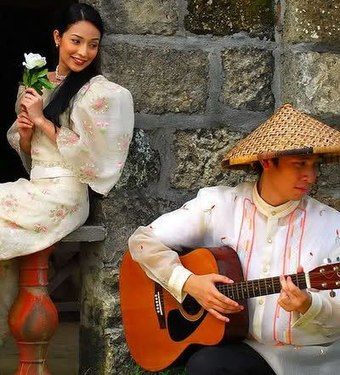 Filipiniana Wedding Theme, Raise Eyebrows, Filipiniana Wedding, Filipino Wedding, Filipino Fashion, Barong Tagalog, Filipino Art, Philippines Culture, Philippine Art