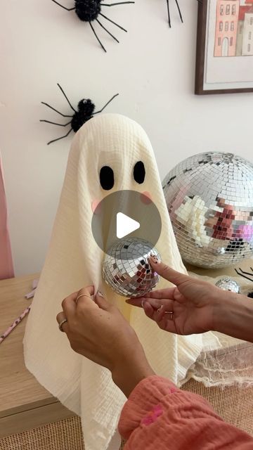 Deborah Trette on Instagram: "diy disco ghost 🪄🪩👻  You’ll need: foam cone and ball hot glue twinkle lights cloth  felt small 4in disco ball   cutest little Halloween diy!   #halloween #diy #diyhalloween #halloweenideas #easycrafts #falldiy #spookyseason #spookycute #pinkhalloween #discoballdecor" Halloween Disco Decorations, Halloween Decor With Disco Balls, Mini Disco Ball Diy, Disco Ball Halloween, Diy Mini Disco Balls, How To Make A Crystal Ball Halloween, Disco Halloween, Disco Ghost, Diy Ghost Decoration