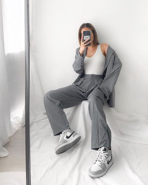 Nadia Idder on Instagram: “suit up” Jordan 1 Grey Outfit Women, Jordan 1 Gray Outfit, Grey Jordans Outfit, Air Jordan 1 Mid Outfit Women, Jordan Outfits Womens, Jordan 1 Outfit Women, Air Jordan 1 Outfit, Smart Casual Women, Jordan Outfit