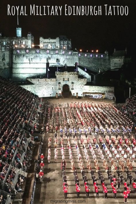 Scotland Festivals, Edinburgh Tattoo, Scotland Tattoo, Elizabeth Queen Of England, Edinburgh Military Tattoo, Military Tattoo, Scottish Music, Scotland Vacation, Edinburgh Festival