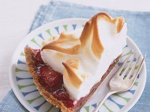 Strawberry-Meringue Pie Recipe | SELF Merangue Pie, Strawberry Meringue Pie, Strawberry Meringue, Meringue Pie Recipes, Strawberry Pie, Meringue Pie, Delicious Pies, No Sugar Foods, Holiday Desserts