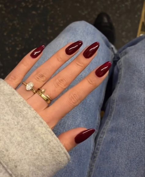 Red Summer Nails, Kutek Disney, Solid Color Nails, Plain Nails, September Nails, Smink Inspiration, Classy Acrylic Nails, Makijaż Smokey Eye, Burgundy Nails