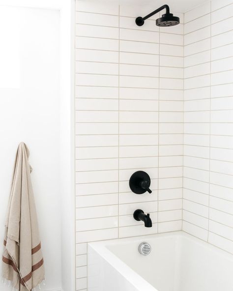 Modern Tile Tub Surround, Stacked White Tile Bathroom, White Stacked Subway Tile Bathroom, 4 X 16 Subway Tile Showers, White Subway Tile Bathroom Backsplash, Horizontal Stacked Subway Tile Bathroom, Matte Subway Tile Bathroom, White Subway Tile Tan Grout, Horizontal Tile Shower Ideas