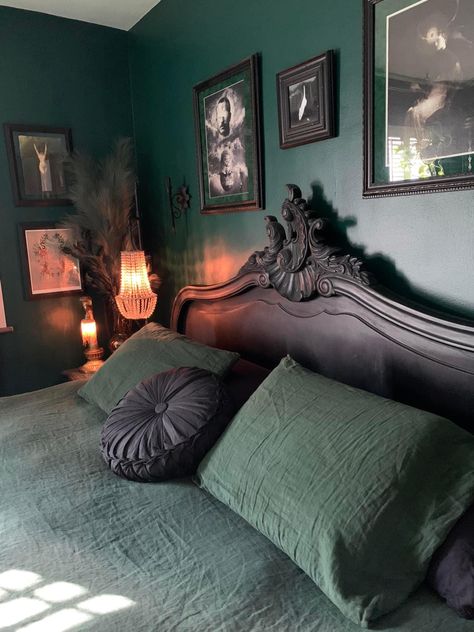 Goth Green Bedroom, Soft Goth Interior Design, Dark Green Gothic Bedroom, Subtle Goth Decor, Dark Victorian Decor, Moody Victorian Bedroom, Dark Botanical Bedroom, Green Gothic Bedroom, Green And Black Home