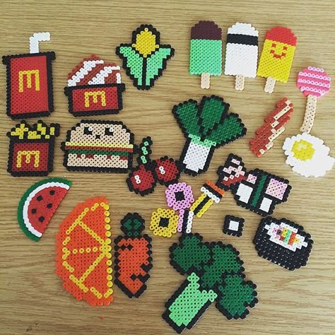 Hamma Beads Ideas, Melty Bead Patterns, Easy Perler Beads Ideas, Plastic Canvas Ornaments, Art Perle, Hama Beads Design, Fusion Beads, Perler Bead Templates, Bead Sprite