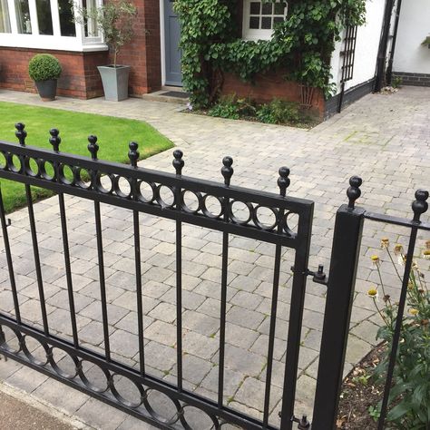 Garden Details, Iron Garden Gates, Grey Brick, Front Gates, Exterior Ideas, Iron Gates, Garden Gates, Front Garden, Garden Bridge