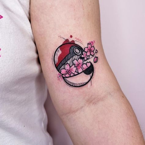 Pokemon Ball Tattoo Ideas, Small Pokeball Tattoo, Pokemon Tattoo Pokeball, Pokémon Ball Tattoo, Poke Ball Tattoo, Butterfree Tattoo, Cute Pokemon Tattoo, Mewtwo Tattoo, Bulbasaur Tattoo