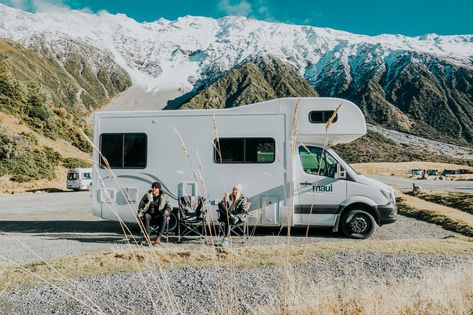 This is how much a New Zealand motorhome road trip actually costs! Whanganui River, Visit New Zealand, Milford Sound, Holiday Park, 2022 Vision Board, New Zealand Travel, South Island, Queenstown, Booking Hotel