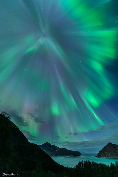 via washingtonpost.com Astronomy Pictures, Northern Lights (aurora Borealis), Aurora Borealis Northern Lights, Image Nature, The Night Sky, Natural Phenomena, Beautiful Sky, My Dream, Science And Nature