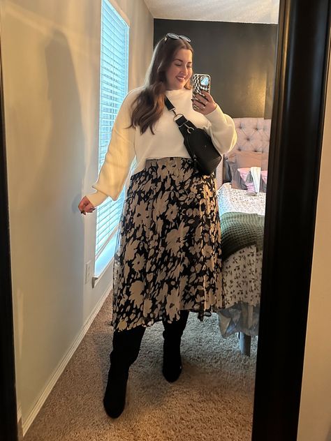 Church Girl Outfits, Diana Dares, Skirt And Tights Outfit, Church Outfit Winter, Dresses With Black Tights, Casual Plus Size Outfits, Tights Outfits, Casual Outfits Plus Size, Plus Size Fall Fashion