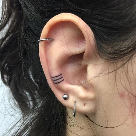 Line Ear Tattoo, In Ear Tattoo, Piercing Chart, Large Silver Hoop Earrings, Handpoke Tattoo, Piercings Unique, Gold Bridal Earrings, Lobe Piercing, Instagram Time