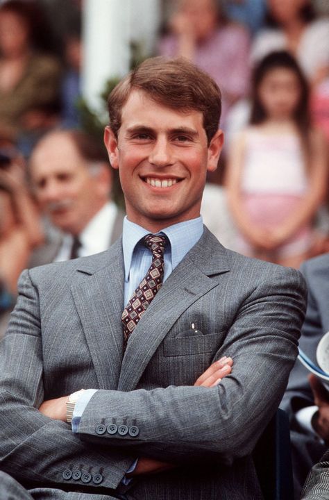 Rare Photos of Prince Edward as a Young Man Prince Andrew Young, The Crown Season, Photos Of Prince, Royal Family England, Elisabeth Ii, Charles And Diana, Young Prince, Isabel Ii, Prince Andrew