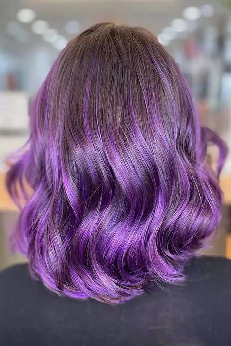 Brown Hair With Purple Highlights ❤ Brown hair with highlights is a dimensional and dynamic color combination that women can’t go wrong with. Even celebrities can’t help themselves but play around with the idea! Dive in to see why it’s so special. ❤ #glaminati