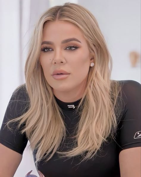 Khloe Kardashian Blonde Hair, Khloe Kardashian Makeup, Khloe Hair, Khloe Kardashian Hair, Hot Angel, Khloe Kardashian Style, Kardashian Makeup, Kloe Kardashian, Estilo Kylie Jenner