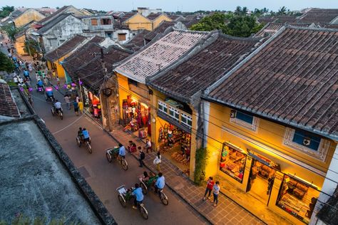 What to do in Vietnam : Top Things You Shouldn't Miss! Hoi An Old Town, Hoi An Vietnam, Vietnam Tours, Halong Bay, Romantic Destinations, Yellow Bird, Hoi An, Seaside Towns, Southeast Asian