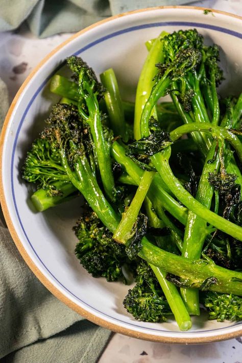 Best Broccolini Recipe (10 Minutes) - Sweet C's Designs - This easy 10 minute broccolini recipe is pan-fried and bursting with flavor - the best way to make delicious pan fried baby broccoli, ever! #bestwaytocookbroccolini #sidedishes Brocolini Recipes Oven, Sweet Baby Broccoli Recipes, Cooking Broccolini, Broccolini Recipe Sauteed, How To Cook Broccolini Easy Recipes, Steamed Broccolini Recipe, Brocolini Recipes Easy, Brocollini Recipes, How To Cook Broccolini