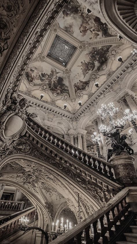 بيوت ملكية, Era Victoria, Castle Aesthetic, Shotting Photo, Baroque Architecture, Gothic Aesthetic, Architecture Old, Gothic Architecture, The Ceiling