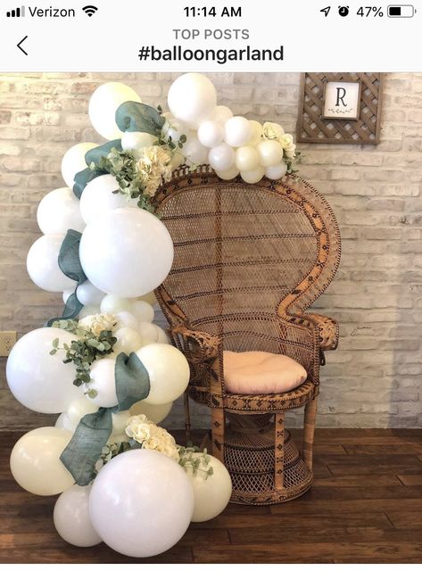 Peacock Chair Balloon Garland, Baby Shower Mom Chair, Baby Shower Chair For Mom, Peacock Chair Decor, Balloon Board, Balloon Inspiration, Bridal Shower Inspo, Shower Table, Baby Shower Cakes For Boys