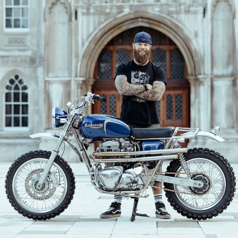 Bobber Scrambler, Desert Sled, Scrambler Custom, Cafe Racer Magazine, Modern Desert, Triumph Scrambler, Custom Chopper, Custom Bobber, Moto Vintage