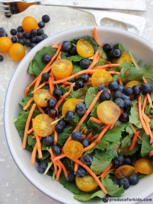 Superfood Salad Recipe | Produce For Kids Superfood Salad Recipe, Healthy Easter Recipes, Different Salads, Side Salad Recipes, Healthy Easter, Kids Lunch Recipes, Superfood Salad, Healthy Clean Eating, Travel Safety