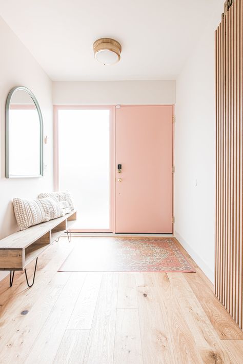 SImple blush pink slab door with an equal sized side light. Pink Doors Interior, Mid Century Modern Interior Doors, Single Mom Budget, Mid Century Modern Door, Pink Mid Century Modern, Pink Front Door, Diy Mid Century, 1960s House, Diy Mom