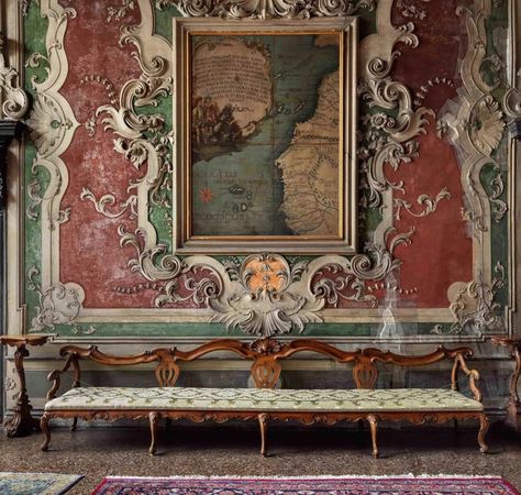 Venetian Aesthetic, Venetian Interior, Venetian Decor, Period Interiors, Weekend In Venice, Percy Bysshe Shelley, Magic Room, Decorative Walls, Cabana Magazine