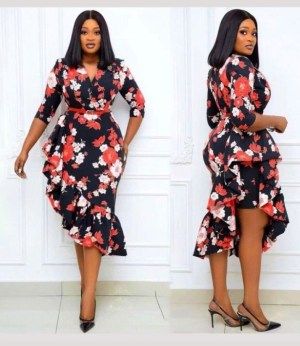 Beautiful flounce dress styles you should see. - Stylish Naija Flower Material Styles For Ladies, Flowery Material Styles, Chiffon Material Styles For Ladies, Office Dresses For Women Classy, Office Dresses For Ladies, Flower Material Gown Styles, Short Gowns Classy, Diy Gown, Corporate Wears