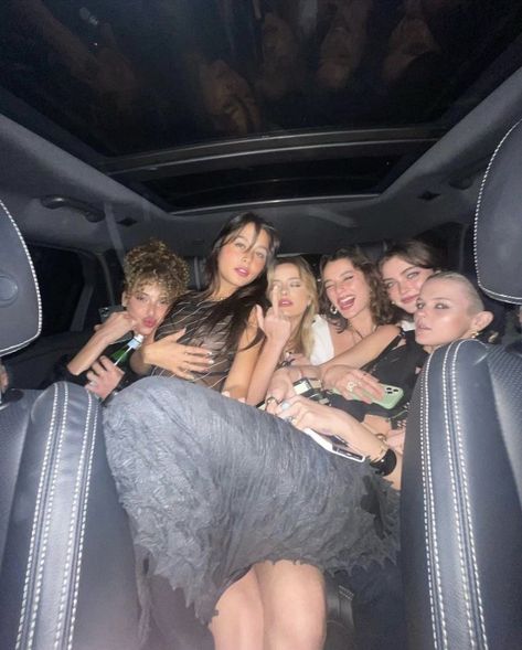 Sydney Melman, Friends Group Photo, Friend Group Pictures, Friends Group, Best Friend Photos, Cute Friend Pictures, Friend Group, Gal Pal, Best Friend Goals