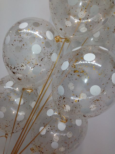 Clear balloons with gold glitter. Wedding. Let's Celebrate Parties Ideas For My Birthday, Album Release Party, 40th Birthday Cake, Glitter Balloons, Clear Balloons, 40th Birthday Cakes, Release Party, Birthday Queen, Balloon Ideas