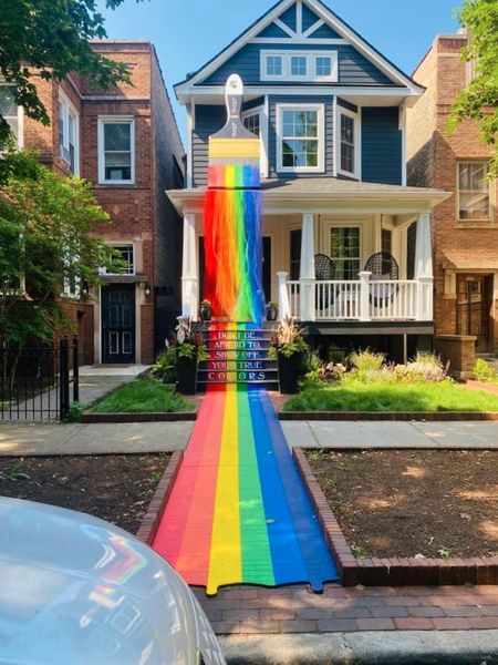 Chicago Couple's Huge Paintbrush Pride Display Has Turned Their Andersonville Home Into A Tourist Destination Architecture Center, Chicago Pride, Brick Walkway, Urban Street Art, My Kind Of Town, Chicago Architecture, Graffiti Wall Art, Graffiti Wall, Don't Be Afraid