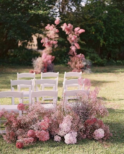 lush floral ceremony decor Trille Floral, Lilac Wedding Bouquet, Table Rose, Floral Installations, Floral Wedding Decorations, Lilac Wedding, Geometric Wedding, Ceremony Inspiration, Ceremony Decor