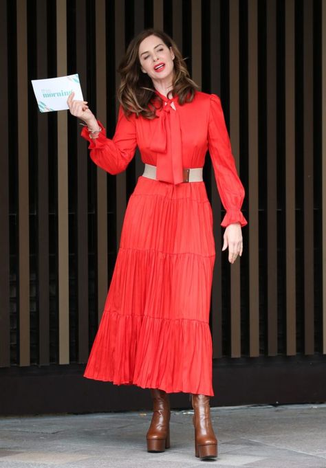 Trinny Woodall 2022, Trinny Woodall Style 2023, Trinny Woodall Style, Winter Celebrities, Trinny London, Trinny Woodall, Stylish People, Class Dress, October Fashion