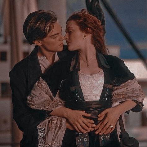 Photo of Jack and Rose dawson from titanic Rose Dawson And Jack, Titanic Jack And Rose Aesthetic, Titanic Art Jack And Rose, Jack And Rose Pictures, Jack And Rose Matching Pfp, Titanic Widget, Jake And Rose Titanic, Jack X Rose, Rose Titanic Aesthetic