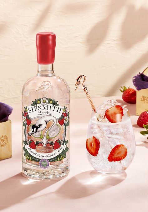 Gin Ingredients, Strawberry Gin, Premium Gin, Best Gin, Sloe Gin, Gin Bottle, London Dry Gin, Gin Bottles, Product Styling