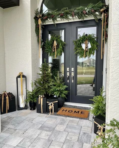 Front Porch Christmas Decor - Ideas You Will Love! - Transitional Christmas Decor, Porch Christmas Lights, Small Porch Decor, Front Door Decor Ideas, Christmas Front Door Decor, Door Decor Ideas, Door Decoration Ideas, Nutcracker Decor, Christmas Front Door